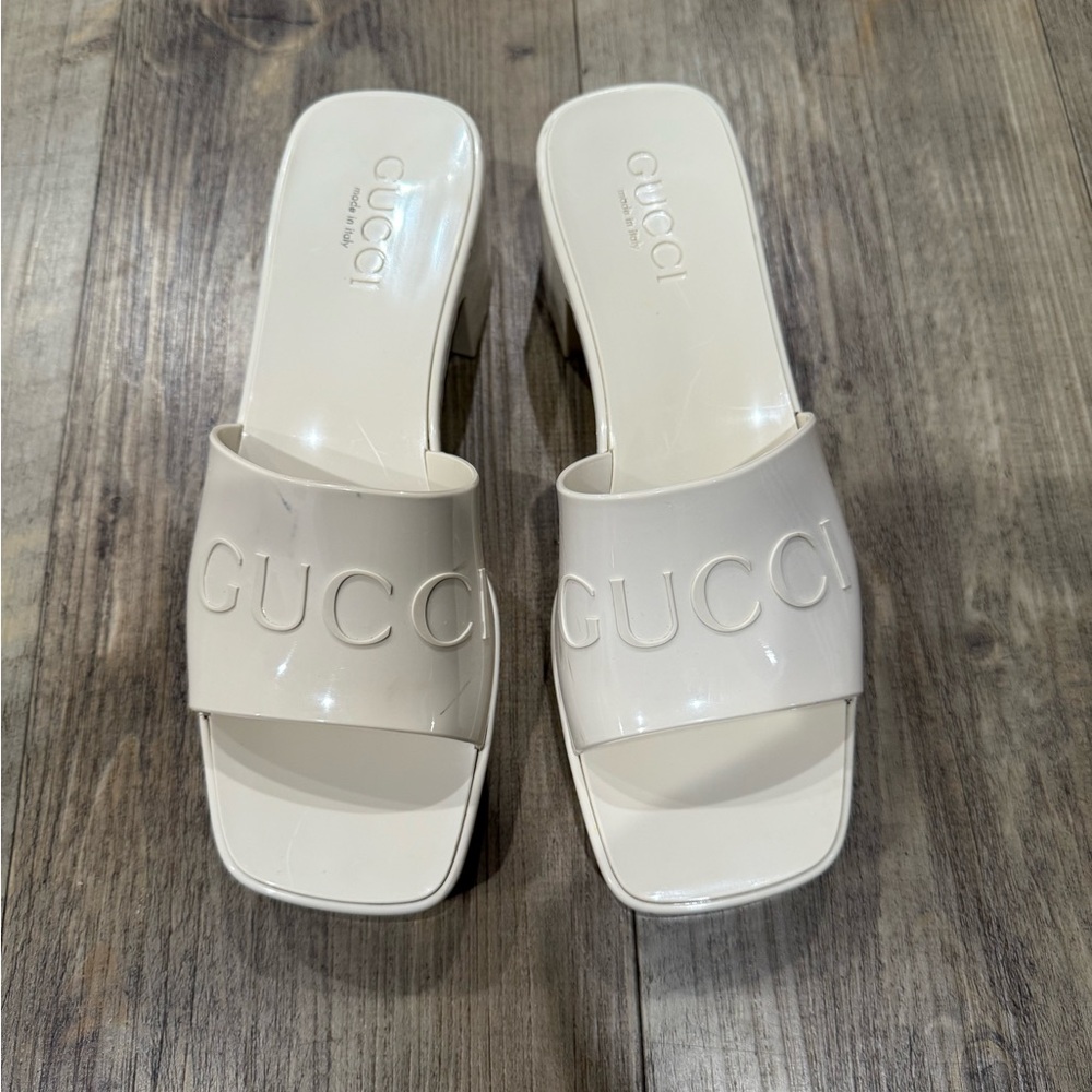 Gucci White Rubber Slide Sandals